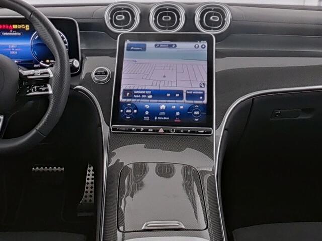 Mercedes-Benz GLC-KLASSE 300 e 4MATIC AMG Plug-In Hybride AMG line | Night Pakket | Panorama Schuif-Kanteldak | 20" multispaaks lichtmetalen AMG velgen | 360° camera. Inclusief 48 maanden Mercedes-Benz Certified garantie voor Europa.