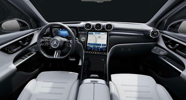 Mercedes-Benz GLC-KLASSE 400e 4MATIC AMG Line Trekhaak - Panoramadak - Treeplanken - Rijassistentiepakket plus - Comfortonderstel - Head up - Burmester - Memory pakket - ENERGIZING AIR CONTROL -