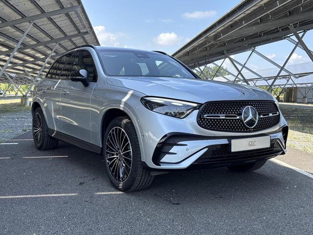 Mercedes-Benz GLC-KLASSE 300e 4MATIC Sport Edition | Night | Panoramadak | Sfeerverlichting | Digital light | 360 camera | Stoelverwarming |