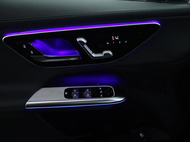 Mercedes-Benz GLC-KLASSE 300 e 4MATIC Plug-In Hybride AMG Nightpakket | Panoramadak | Trekhaak | Alarm | 360° camera | Memory | Stuur en Stoelverwarming | Dode hoek Ass. | Inclusief 24 maanden MB Certified garantie voor Europa.