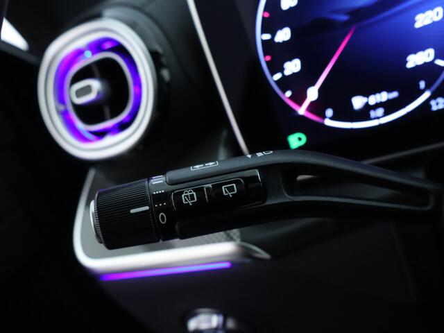 Mercedes-Benz GLC-KLASSE 300 e 4MATIC Plug-In Hybride AMG Nightpakket | Panoramadak | Trekhaak | Alarm | 360° camera | Memory | Stuur en Stoelverwarming | Dode hoek Ass. | Inclusief 24 maanden MB Certified garantie voor Europa.