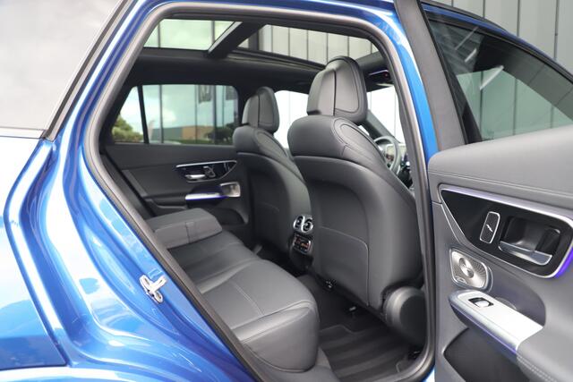 Mercedes-Benz GLC-KLASSE 400e AMG 4-Matic | 381PK | Luchtvering | Achterasbesturing | Massage | Head-up | Keyles-go | Burmester | Sfeerverlichting | Air-balance | Distronic+ | 2024.