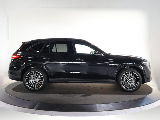 Mercedes-Benz GLC-KLASSE 300e 4MATIC Sport Edition | Panoramaschuifdak | Premium pakket | Nightpakket | 360° camera | Dodehoekassistent | DIGITAL LIGHT | Trekhaak |