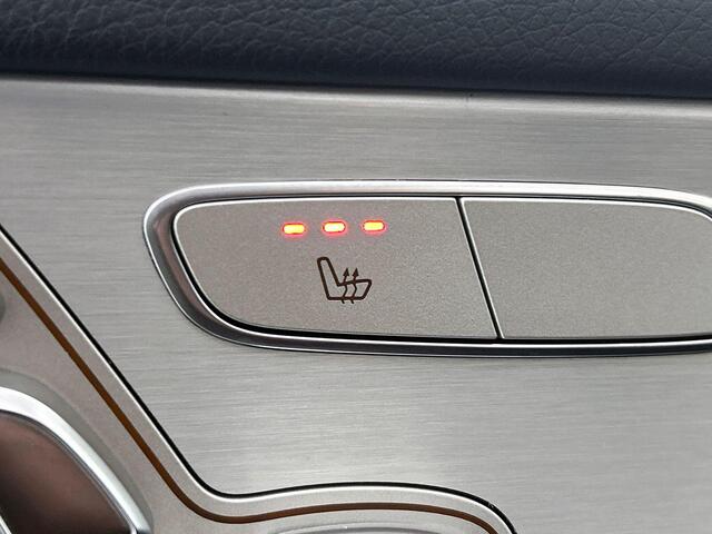 Mercedes-Benz GLC-KLASSE 300e 4MATIC Business Solution AMG Panoramadak Navigatie Camera Parkeersensoren Cruise Control Stoelverwarming Virtual Cockpit LED Ambiente verlichting Leder