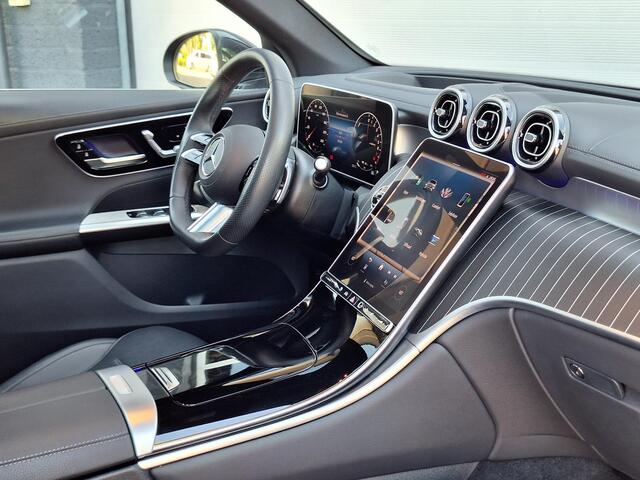 Mercedes-Benz GLC-KLASSE 400e 4MATIC AMG Line | Panoramadak | Trekhaak | Burmester | Luchtvering | Achterasbesturing | 360? camera | HUD | DIGITAL LIGHT | Memory pakket | Keyless-GO | Elektrische achterklep