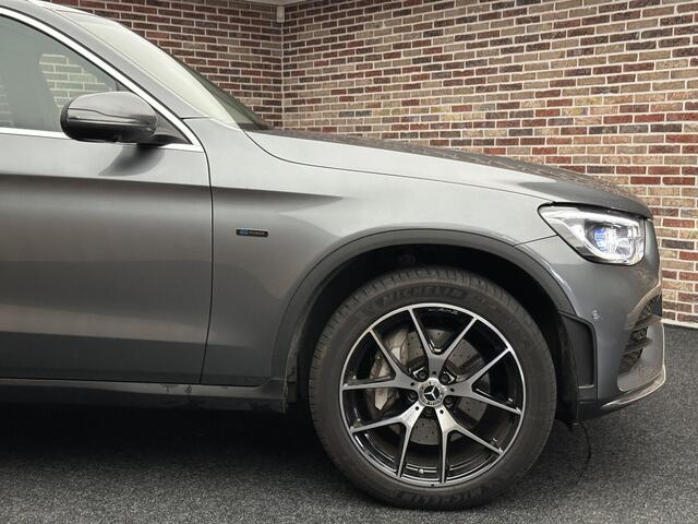 Mercedes-Benz GLC-KLASSE 300e 4MATIC Business Solution Luxury | Dak| Sfeer| Adaptive cruise|
