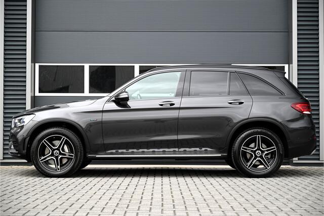 Mercedes-Benz GLC-KLASSE 300e 4MATIC AMG / PANO / NIGHT / BURMESTER / LED / 360 CAMERA / FABRIEKSGARANTIE 11-2027 / NL AUTO