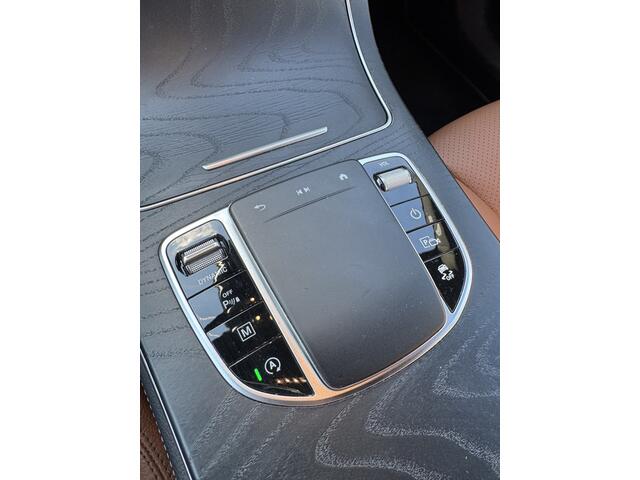 Mercedes-Benz GLC-KLASSE 200 Business Solution AMG Sportstoelen Leder, AMG Sport/ Night/ Ambience/ Park/ Spiegel Pakket, Int.Light+, Trekhaak, Lmv 19''