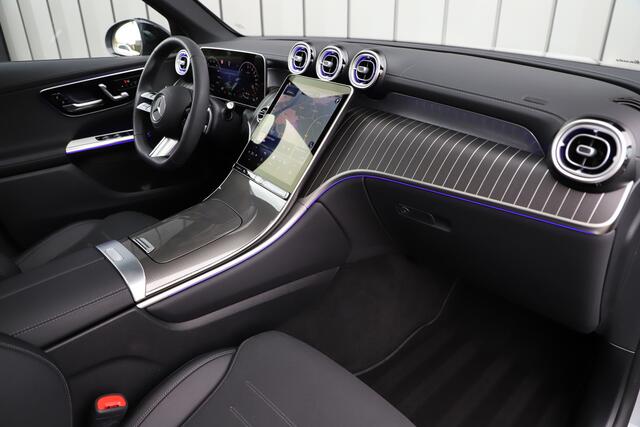 Mercedes-Benz GLC-KLASSE 300e AMG 4-Matic | 313PK | Pano | Sfeerverlichting | Distronic | Memory | Stuurwielverw. | Standkachel | Trekhaak | 2025.