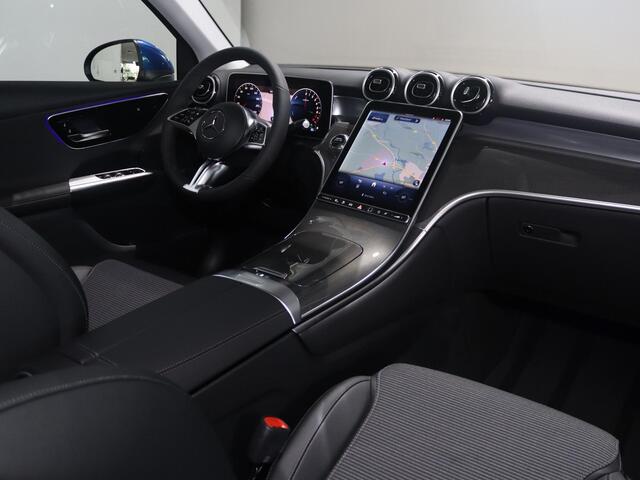 Mercedes-Benz GLC-KLASSE 300e 4MATIC Business Line | Panorama-schuifdak | Trekhaak | 360* camera | Stoelverwarming | Sfeerverlichting