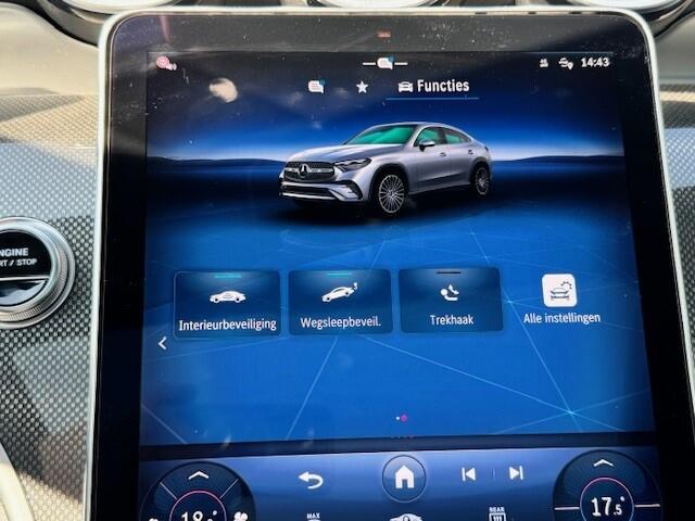 Mercedes-Benz GLC-KLASSE Coupé 300e 4MATIC AMG Line l Panoramadak l Niveau- regeling l KEYLESS GO l Rij-assistentie plus l Digital Light l Memory pakket l MBUX l 360 gr Camera l Trekhaak Wegklapbaar l DAB l Sfeerverlichting l Burmester l Night pakket l stoelverwarming V + A l