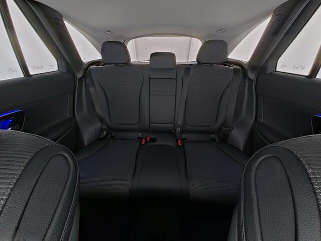 Mercedes-Benz GLC-KLASSE 300 e 4MATIC Plug-In Hybride Trekhaak | Sfeerverlichting | 19 Inch Velgen | Stuur en Stoelverwarming | Memory Voorstoelen. Inclusief 24 maanden MB Certified garantie voor Europa.