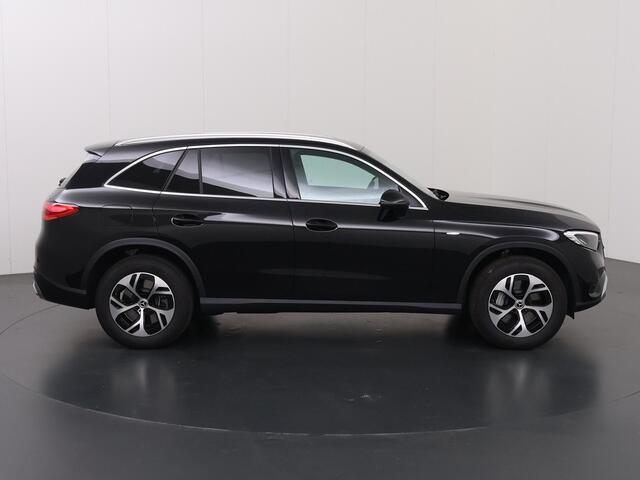 Mercedes-Benz GLC-KLASSE 300e 4MATIC Luxury Line | Trekhaak | Winter pakket | Memory | Keyless | Sfeerverlichting |