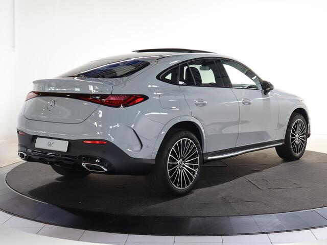 Mercedes-Benz GLC-KLASSE Coupé 300e 4MATIC Sport Edition | Panoramaschuifdak | Trekhaak | Treeplanken | Nightpakket | Rijassistentiepakket Plus | Premium pakket | 360° camera | DISTRONIC PLUS |