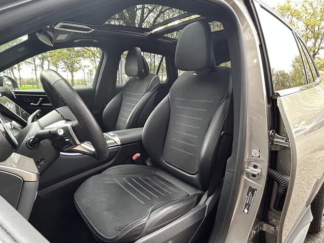 Mercedes-Benz GLC-KLASSE // 300e AMG 4Matic // Trekhaak // Distronic // Panoramadak // 360 Camera // Memory // Night Pakket // Digital Light