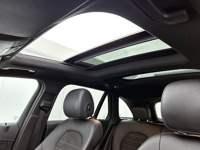 Mercedes-Benz GLC-KLASSE 300 e 4MATIC Premium Plus | Panoramadak | 360°-camera | Trekhaak | Multibeam Koplampen | Inclusief 24 maanden MB Certified garantie voor Europa.