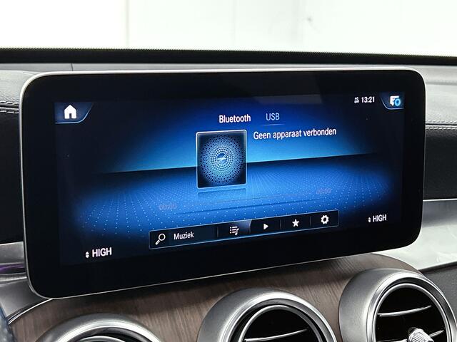 Mercedes-Benz GLC-KLASSE 300 e 4MATIC Premium Plus | Panoramadak | 360°-camera | Trekhaak | Multibeam Koplampen | Inclusief 24 maanden MB Certified garantie voor Europa.