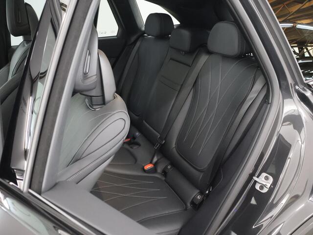 Mercedes-Benz GLC-KLASSE 400e 4MATIC Sport Edition | Panoramaschuifdak | Premium plus | Night pakket | Lederen bekleding | Trekhaak | Head-up display | Burmester |