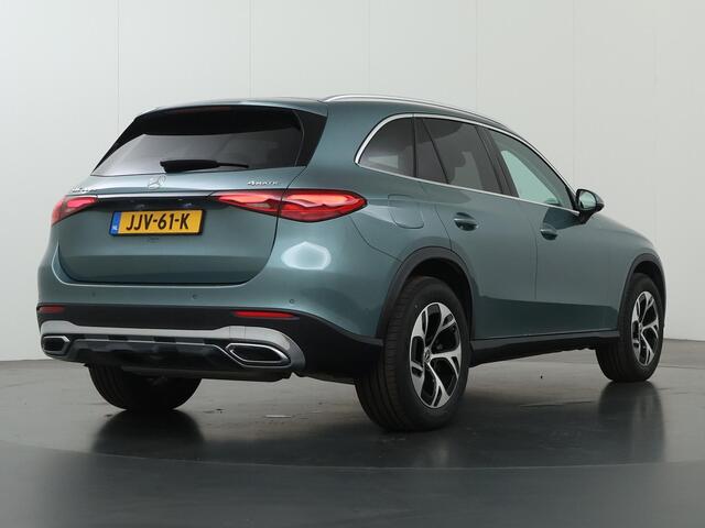 Mercedes-Benz GLC-KLASSE 300e 4MATIC Luxury Line | Panoramadak | Trekhaak | 360 camera | Winter pakket | Memory |