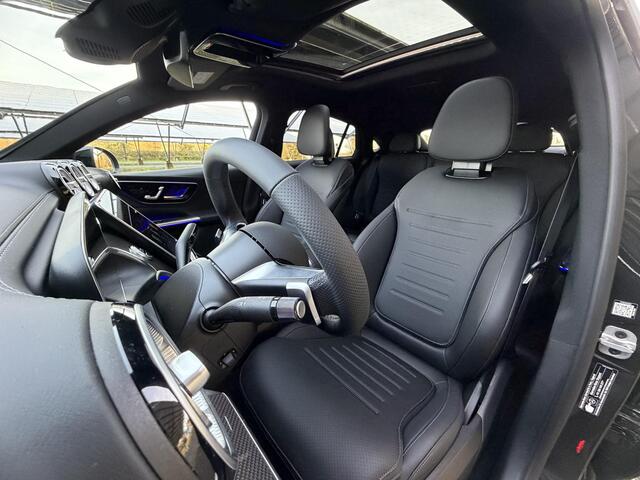 Mercedes-Benz GLC-KLASSE Coupé 300e 4MATIC Sport Edition | Night | Panoramaschuifdak | Trekhaak | Treeplanken | Rijassistentiepakket Plus | Premium pakket |