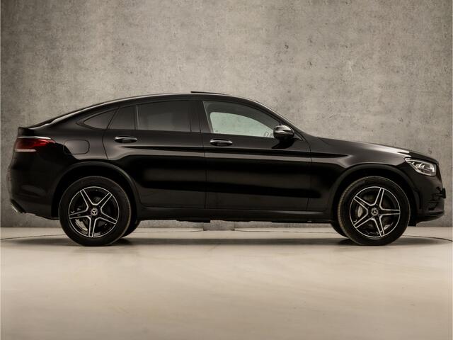 Mercedes-Benz GLC-KLASSE 300e 4MATIC AMG Line 320Pk Automaat (SCHUIFDAK, VIRTUAL COCKPIT, SFEERVERLICHTING, LEDER/ALCANTARA, 360 CAMERA, GROOT NAVI, STOELVERWARMING, NIEUWSTAAT)