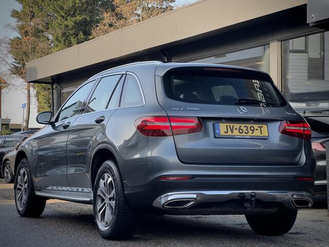 Mercedes-Benz GLC-KLASSE 250 AUT9 4MATIC AMBITION AMG-LINE PANODAK LEDER NAVI CAMERA LED LMV PDC