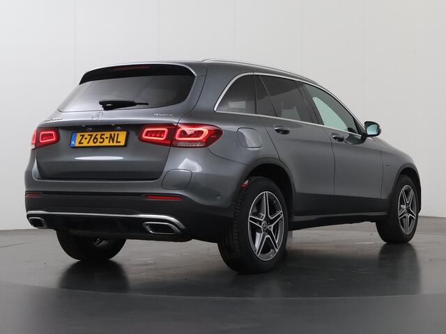 Mercedes-Benz GLC-KLASSE 300e 4MATIC Premium | AMG | Trekhaak | Widescreen | Stoelverwarming | Panoramadak |