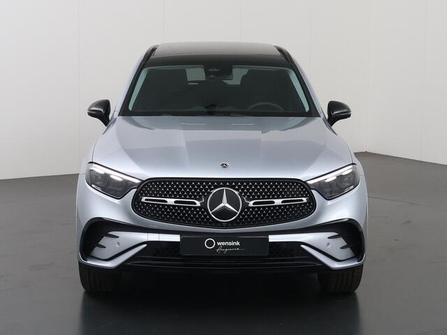 Mercedes-Benz GLC-KLASSE 300e 4MATIC AMG Line | Panoramadak | Trekhaak | Premium plus pakket |