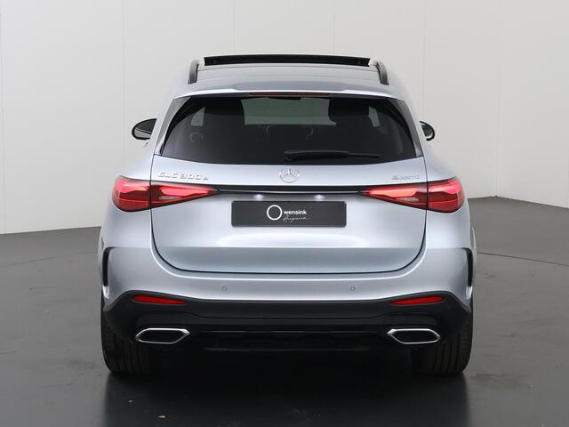 Mercedes-Benz GLC-KLASSE 300e 4MATIC AMG Line | Panoramadak | Trekhaak | Premium plus pakket |