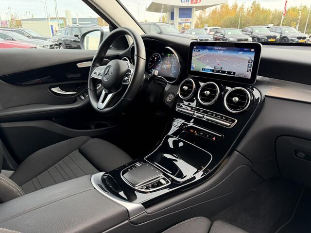 Mercedes-Benz GLC-KLASSE 300e 4MATIC Advantage Carplay Stoelverwarming Achteruitrijcamera LED 20 inch