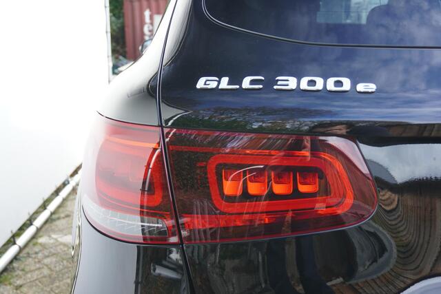 Mercedes-Benz GLC-KLASSE 300e 4MATIC AMG/Burmester/Dealer onderhouden