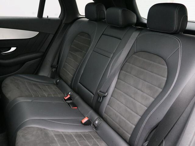 Mercedes-Benz GLC-KLASSE 300e 4MATIC AMG | Navi | Panorama | Trekhaak | Burmester |