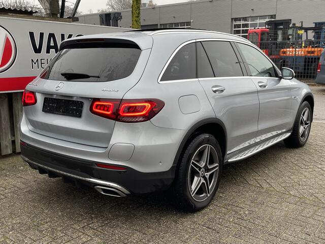 Mercedes-Benz GLC-KLASSE 300e 4MATIC AMG Line 19"/Panoramadak/Dodehoek/Adaptieve cruise/Keyless/Burmester/Matrix LED/Apple Carplay & Android Auto/Stoelverwarming/Elektrische klep