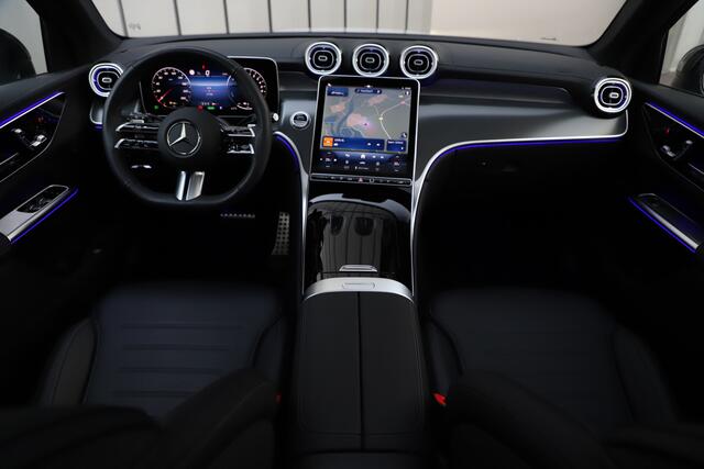 Mercedes-Benz GLC-KLASSE 300e AMG 4-Matic | 313PK | Pano | Keyless-go | Sfeerverlichting | Stuurwielverw. | Digital-light | Trekhaak | Distronic | 2024.