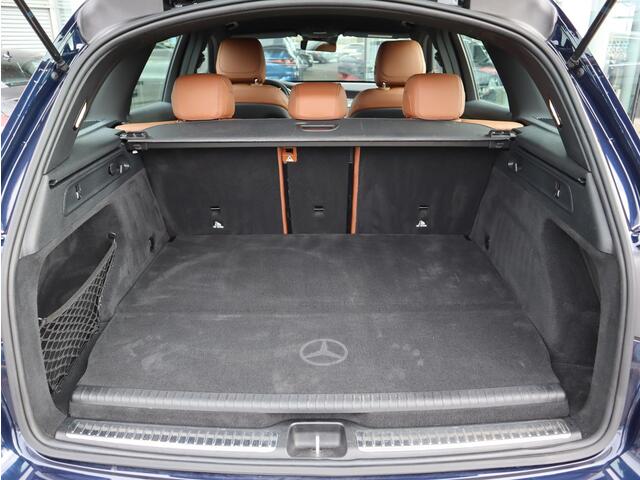 Mercedes-Benz GLC-KLASSE 300e 4MATIC Premium | Memory Seats | Navigatie | Camera | LED | Multispaak | Automaat