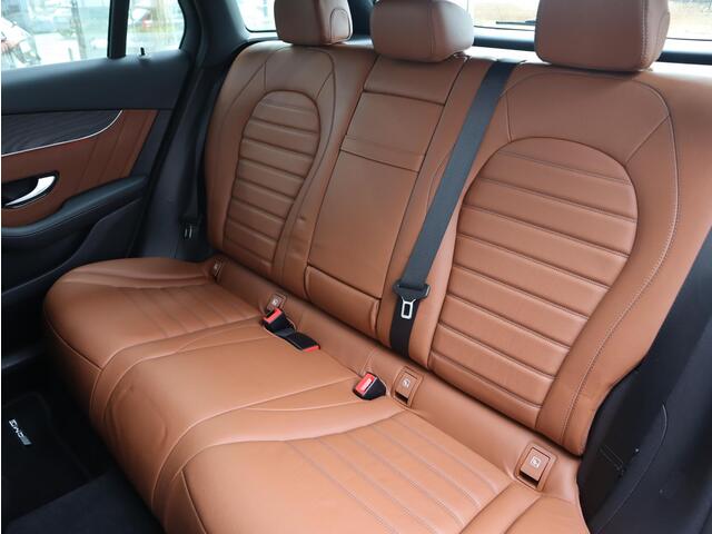 Mercedes-Benz GLC-KLASSE 300e 4MATIC Premium | Memory Seats | Navigatie | Camera | LED | Multispaak | Automaat