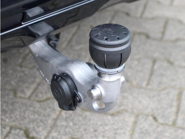 Mercedes-Benz GLC-KLASSE 300e 4MATIC AMG Line