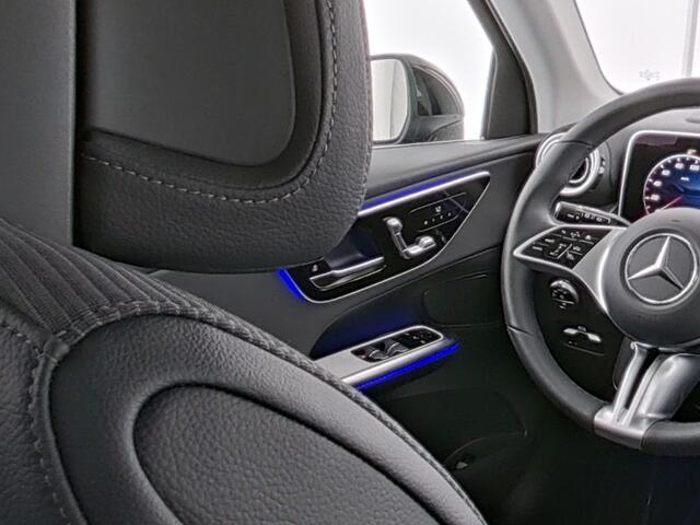Mercedes-Benz GLC-KLASSE 300 e 4MATIC Plug-In Hybride Trekhaak | Head-up-Display | Parkeerpakket met 360°-camera | Apple CarPlay | Memory Voorstoelen | Stuur en Stoelverwarming. Inclusief 24 maanden MB Certified garantie voor Europa.