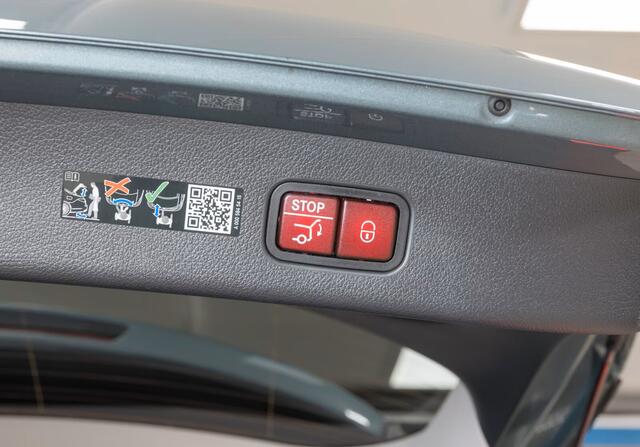 Mercedes-Benz GLC-KLASSE 300de 4MATIC Plug-in Hybrid Panoramadak Stoelkoeling Head-Up Memory Trekhaak LED Keyless-Go Stuurverwarming Stoelverwarming