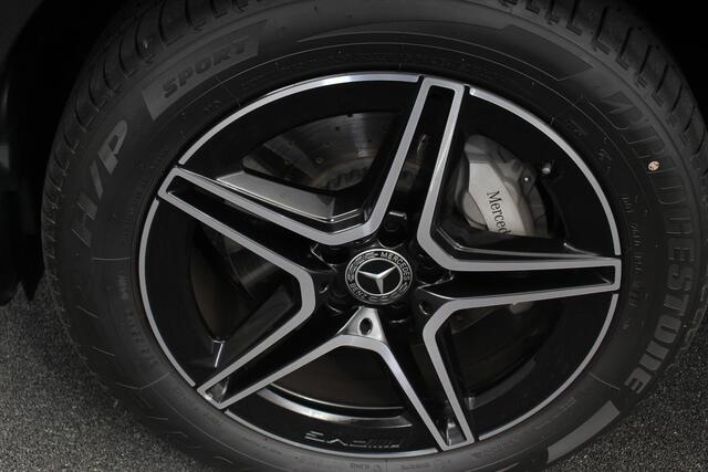 Mercedes-Benz GLC-KLASSE 300e 4-MATIC Business AMG Night Pack | Full LED | Trekhaak | Navigatie | PDC | Camera | MBUX