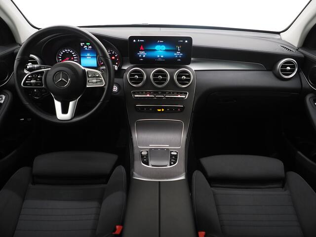 Mercedes-Benz GLC-KLASSE 300e 4MATIC Night Black | Stoelverwarming | Cruise | LED | PDC | Carplay | Climate
