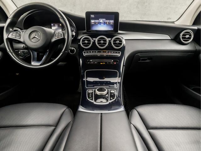 Mercedes-Benz GLC-KLASSE 250 4MATIC AMG Sport 211Pk Automaat (NAVIGATIE, TREKHAAK, LEDER, GETINT GLAS, SPORTSTOELEN, STOELVERWARMING, LED KOPLAMPEN, SPORTONDERSTEL, NIEUWSTAAT)