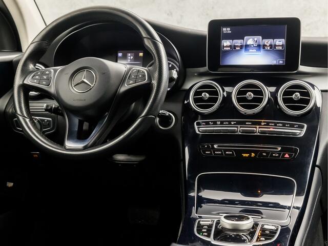 Mercedes-Benz GLC-KLASSE 250 4MATIC AMG Sport 211Pk Automaat (NAVIGATIE, TREKHAAK, LEDER, GETINT GLAS, SPORTSTOELEN, STOELVERWARMING, LED KOPLAMPEN, SPORTONDERSTEL, NIEUWSTAAT)