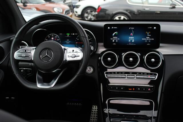 Mercedes-Benz GLC-KLASSE 300e 4MATIC Premium Plus / Panoramadak / Camera / Leder&Alcantara / 19'' / Stoelverwarming / Cruise Control