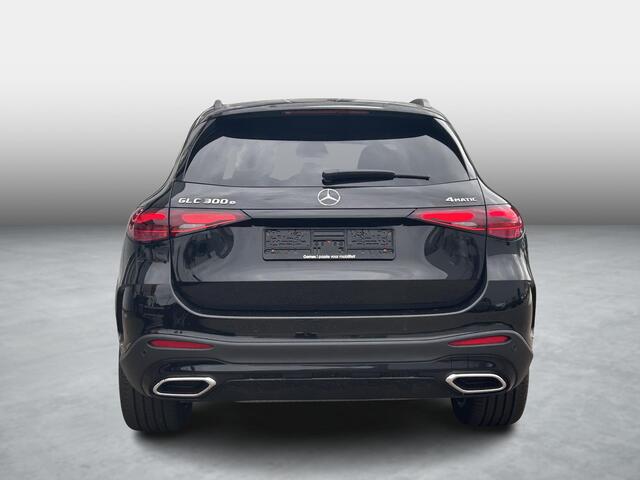 Mercedes-Benz GLC-KLASSE 300 e 4MATIC Sport Edition | Panoramadak | Premium Pakket | Night Pakket | Winter Pakket | Burmester 3D Surround | DISTRONIC Afstandsassistent | 360° Camera | Elektrisch Verstelbare Stoelen + Memory