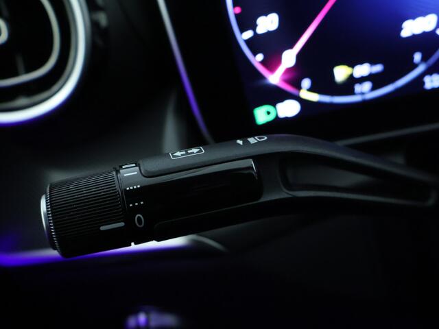 Mercedes-Benz GLC-KLASSE Coupé 300 e 4Matic AMG Plug-In Hybride | Trekhaak | Sfeerverlichting | Car Play | Parkeerpakket met Camera | Stuur en Stoelverwarming | Inclusief 24 maanden Mercedes-Benz Certified garantie voor Europa.