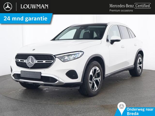 Mercedes-Benz GLC-KLASSE 300 e 4MATIC Plug-In Hybride Trekhaak | Panorama Schuif-Kanteldak | Sfeerverlichting | Memory Voorstoelen | Stuur en Stoelverwarming. Inclusief 24 maanden MB Certified garantie voor Europa.