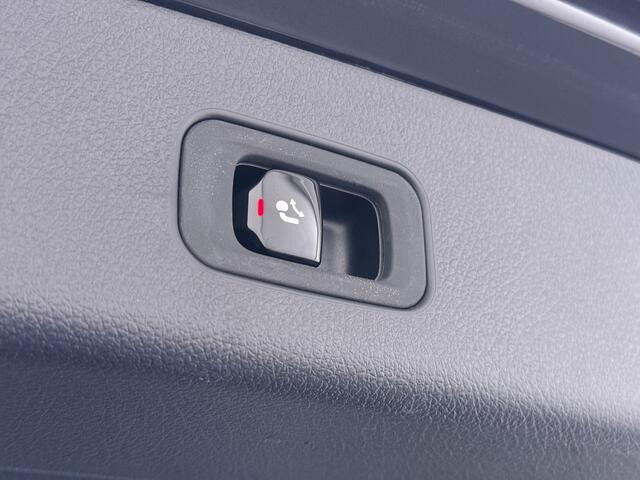 Mercedes-Benz GLC-KLASSE 300e AMG // Trekhaak // Burmester // 360 Camera // Memory // 20 inch // Carplay