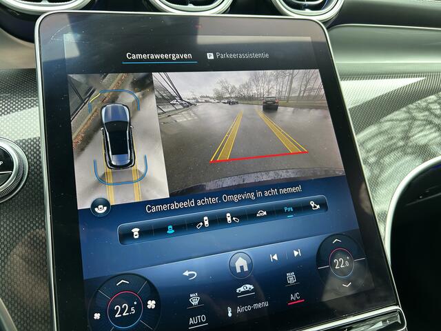 Mercedes-Benz GLC-KLASSE 300e AMG 4Matic // Panorama dak // Burmester // Memory // 360 Camera // 20 inch // Treeplanken // Sfeerverlichting // Keyless