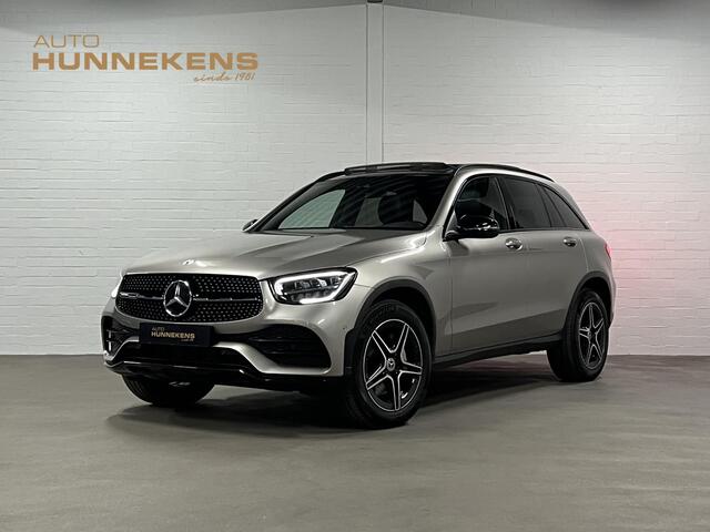 Mercedes-Benz GLC-KLASSE 300e 4MATIC AMG | Trekhaak | Open dak | Camera | Stoelverwarming | Memory | Cruise control | Carplay